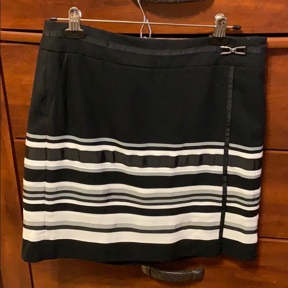 White House Black Market Skirt